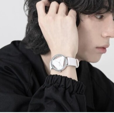 【KLON/クローン】爽やかなホワイトレザー